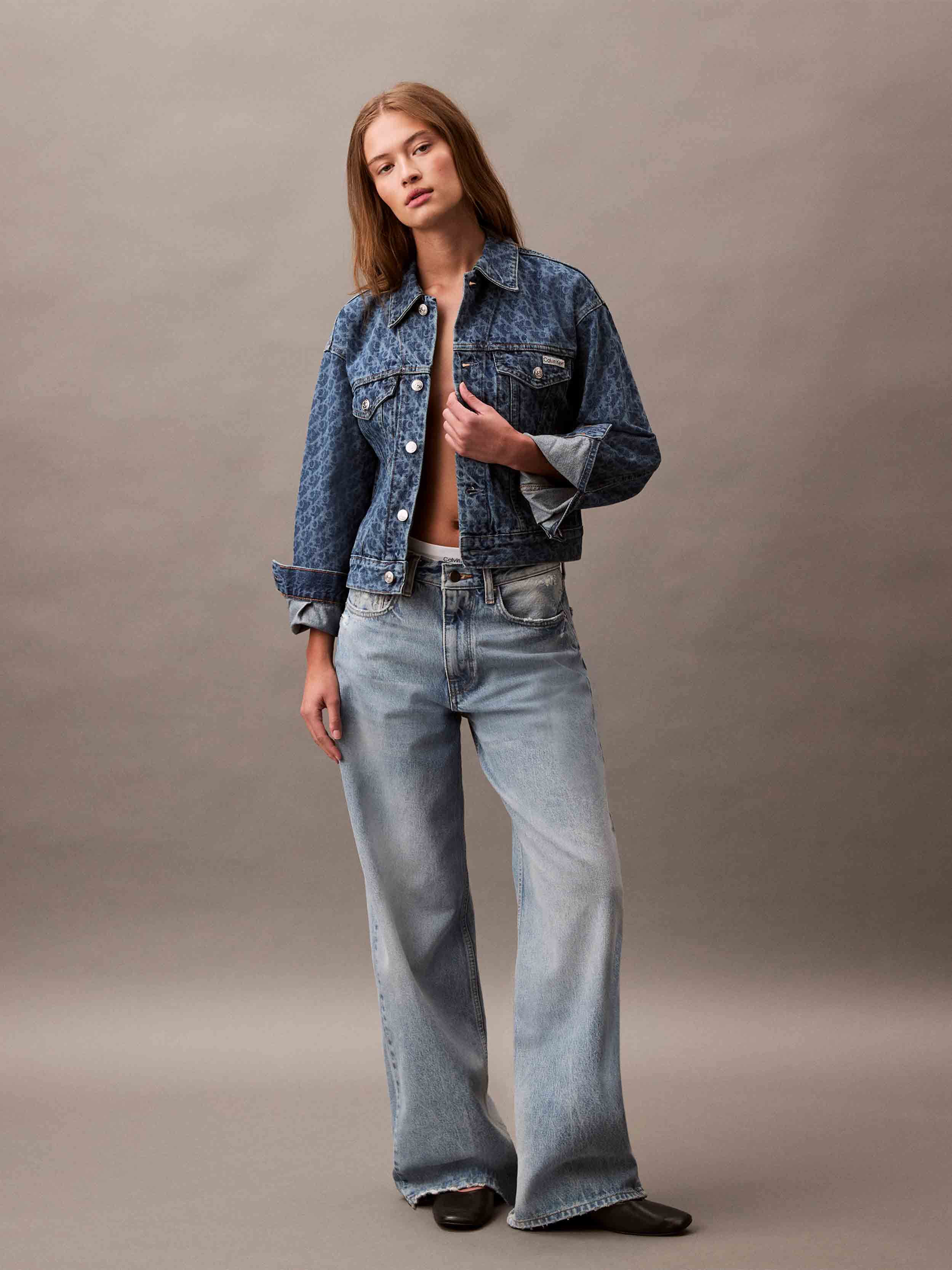 Calvin Klein Jeans Women's 90s Allover Monogram Denim Trucker Jacket