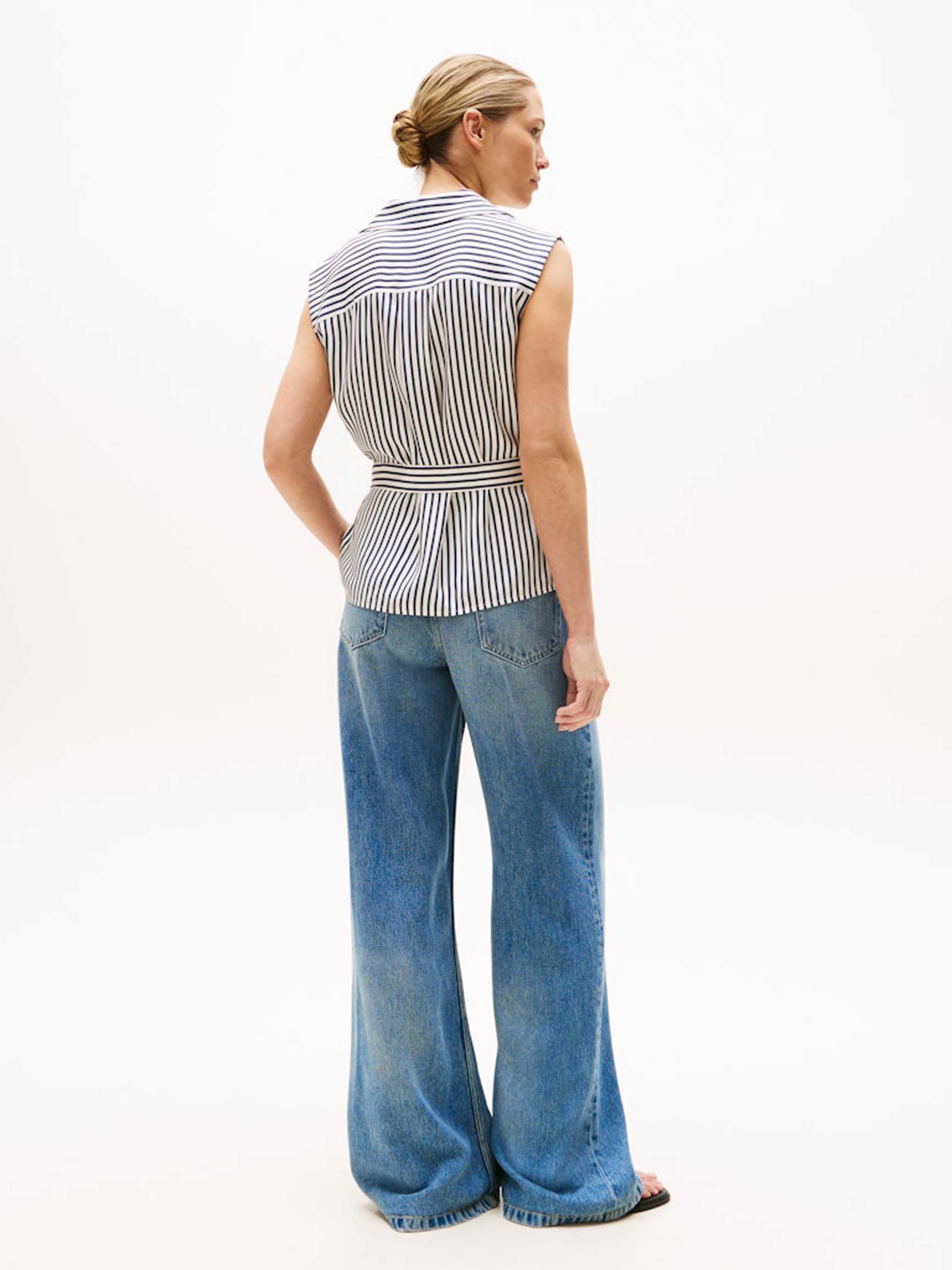 White / Navy Stripe