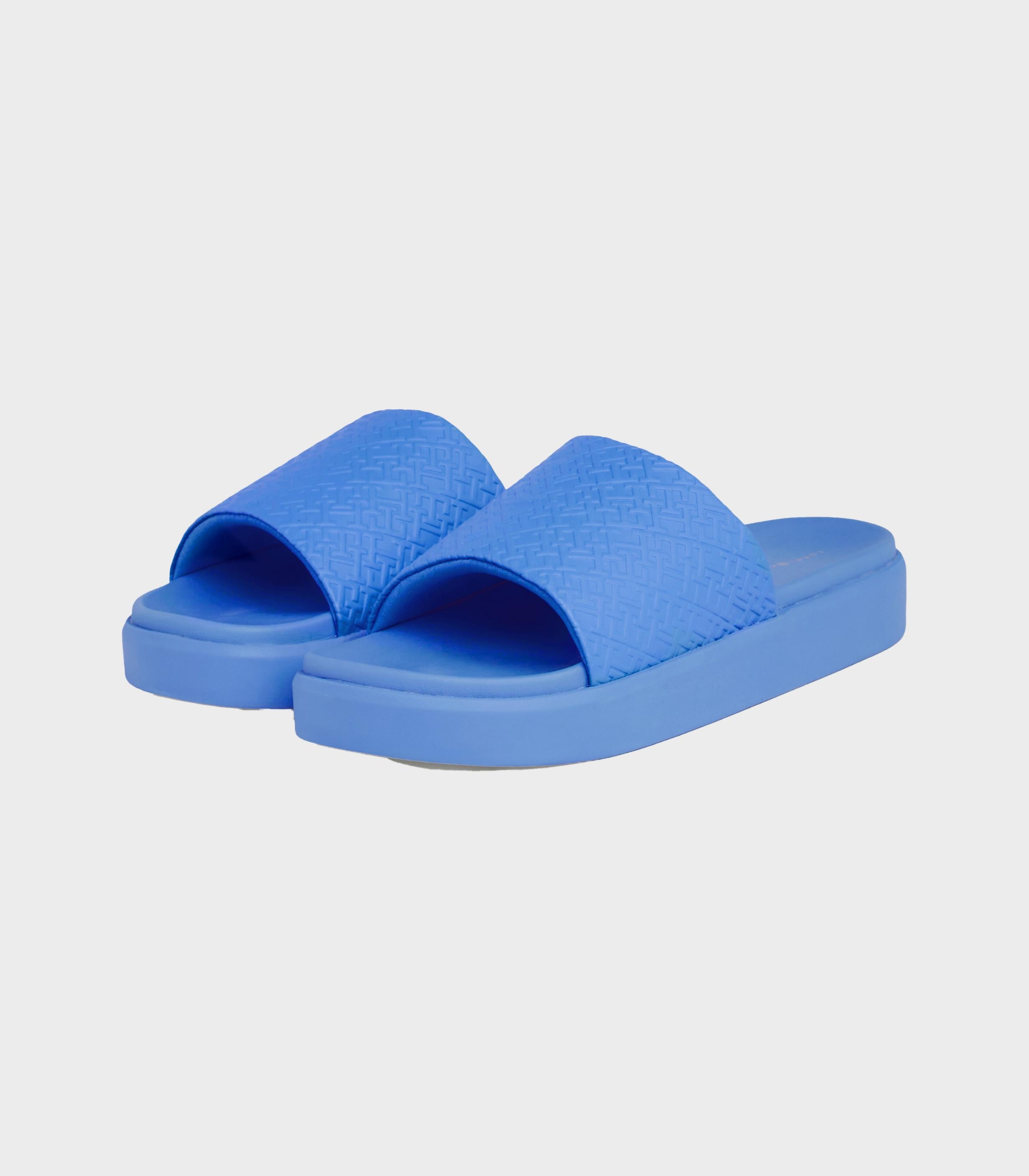 medium blue