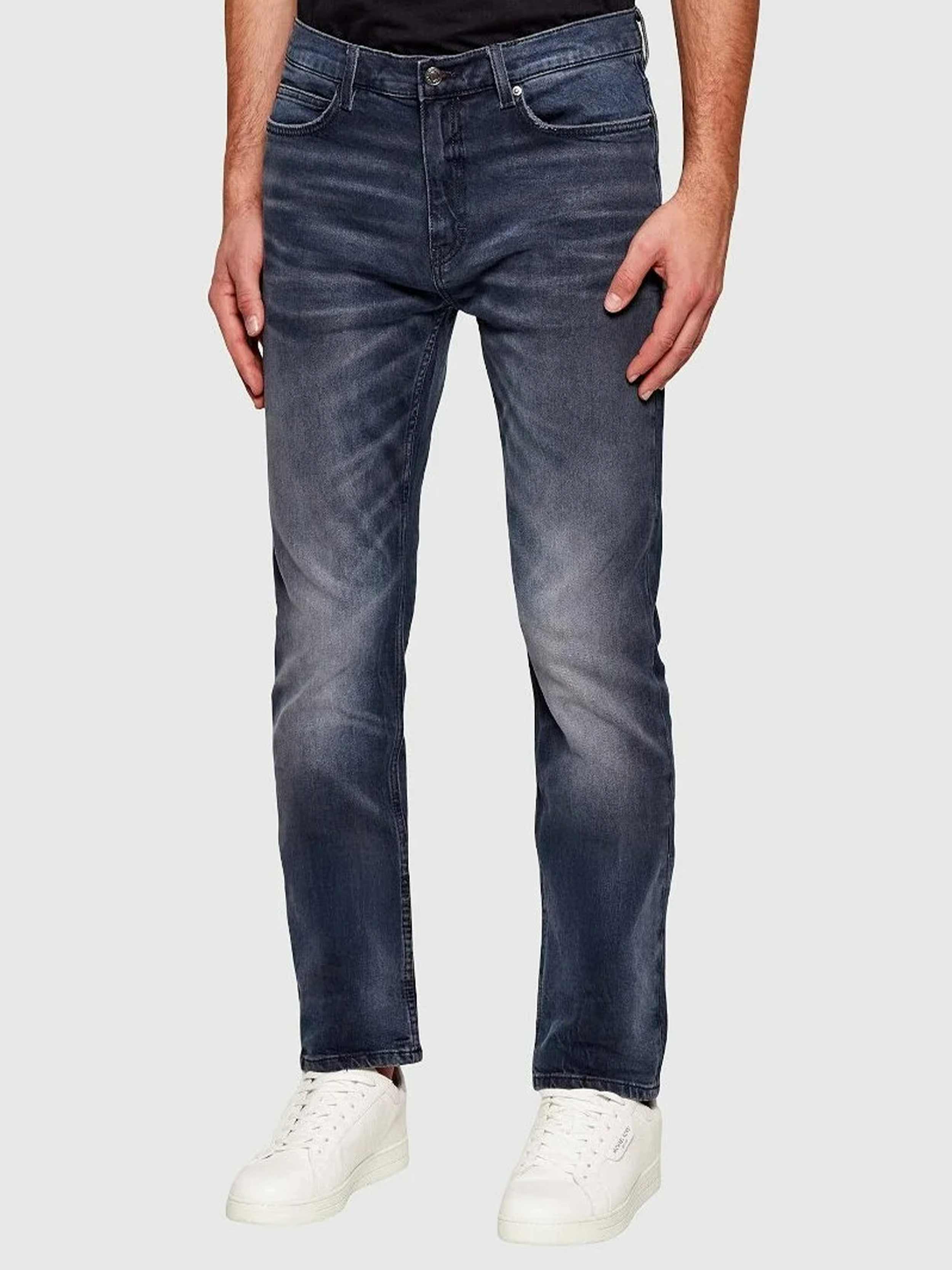 medium blue