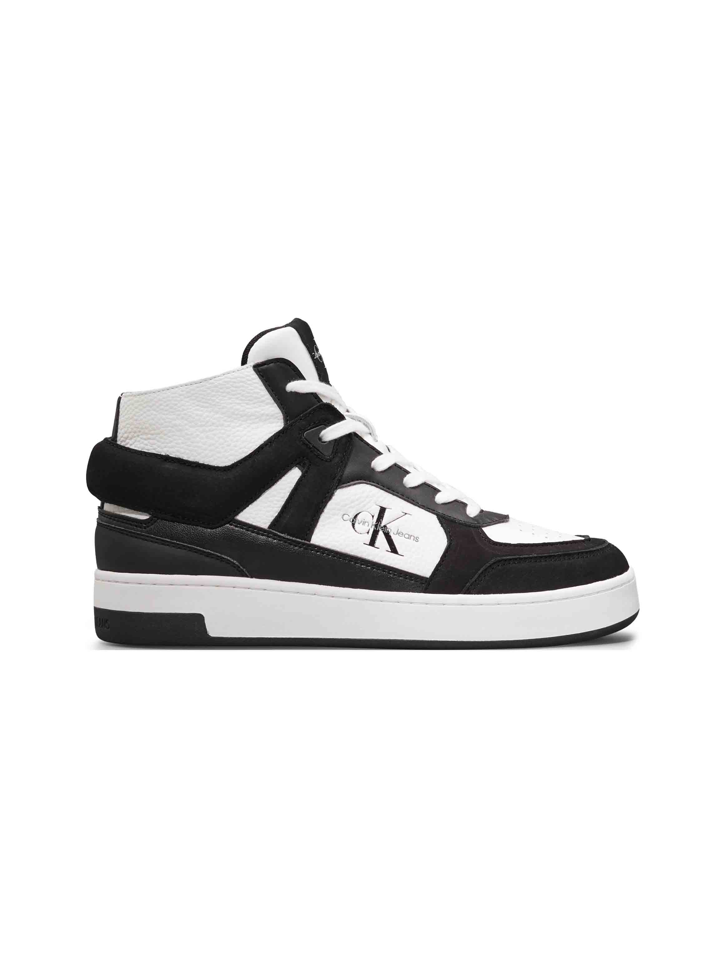 black/white