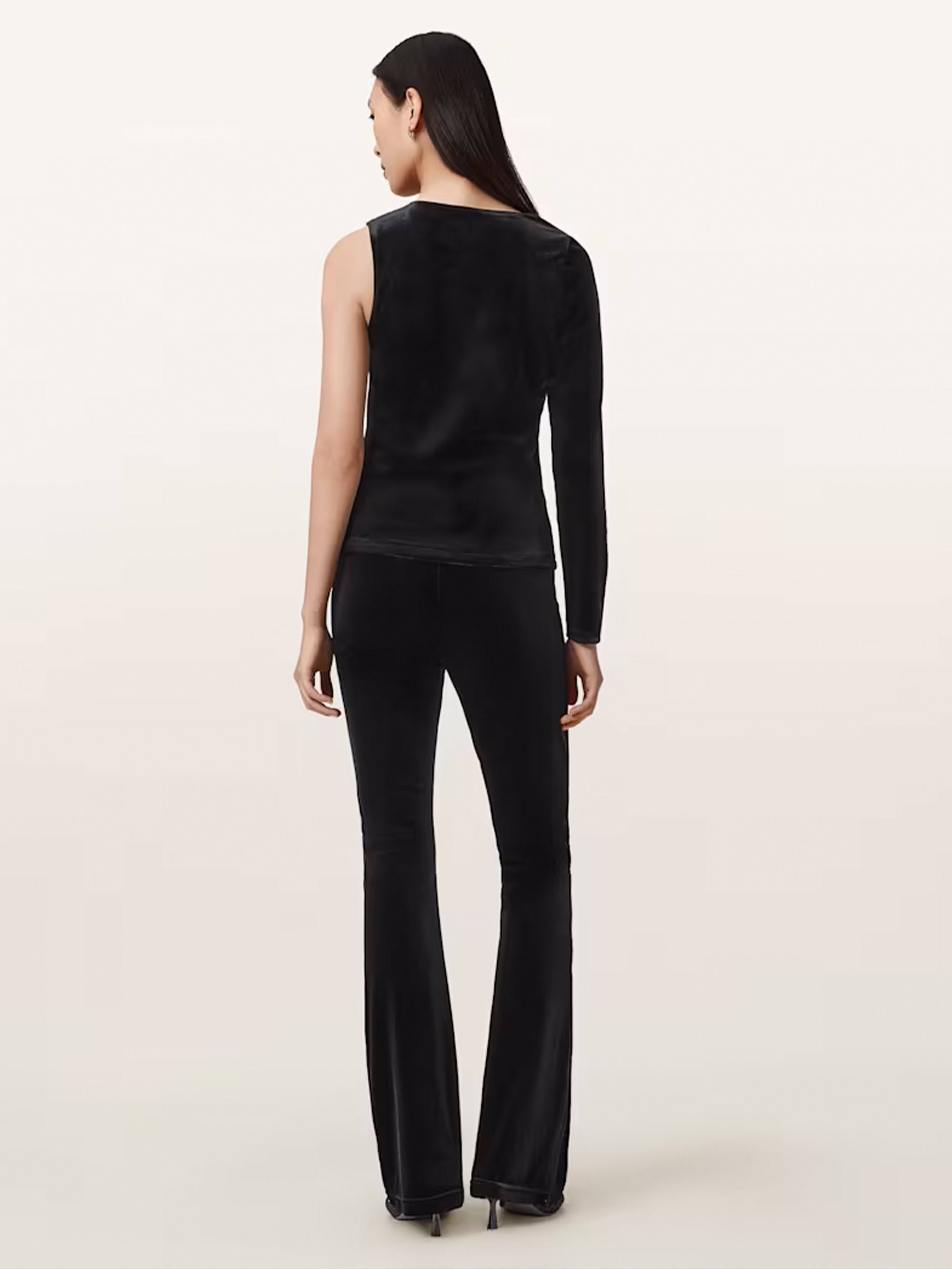 VELVET BLACK