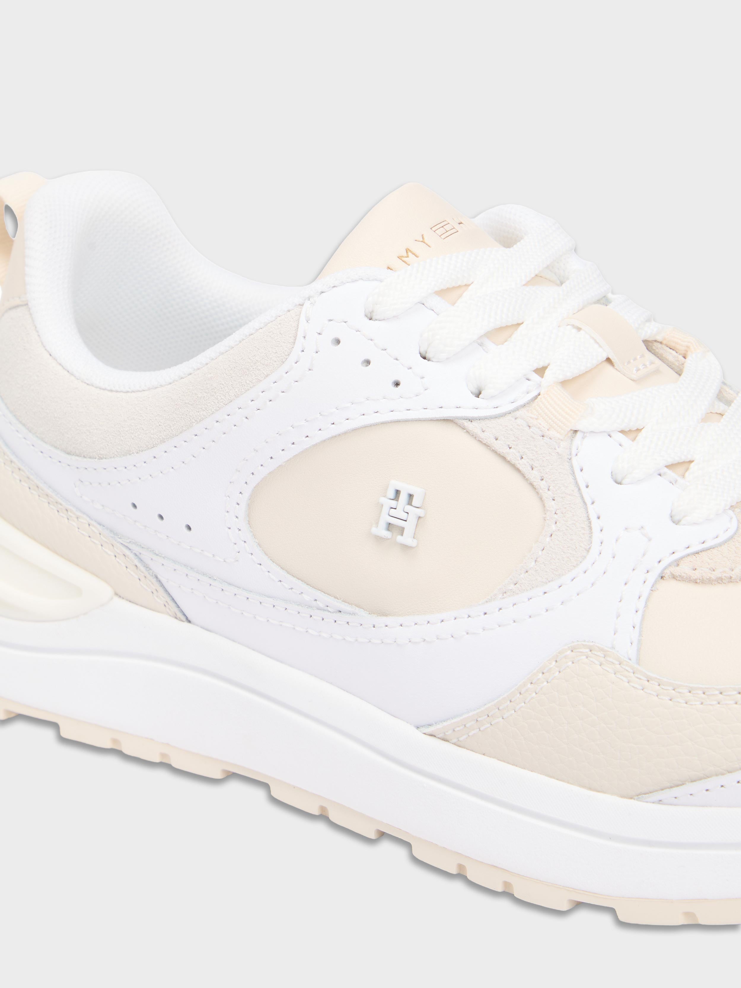 White/Soft Cream