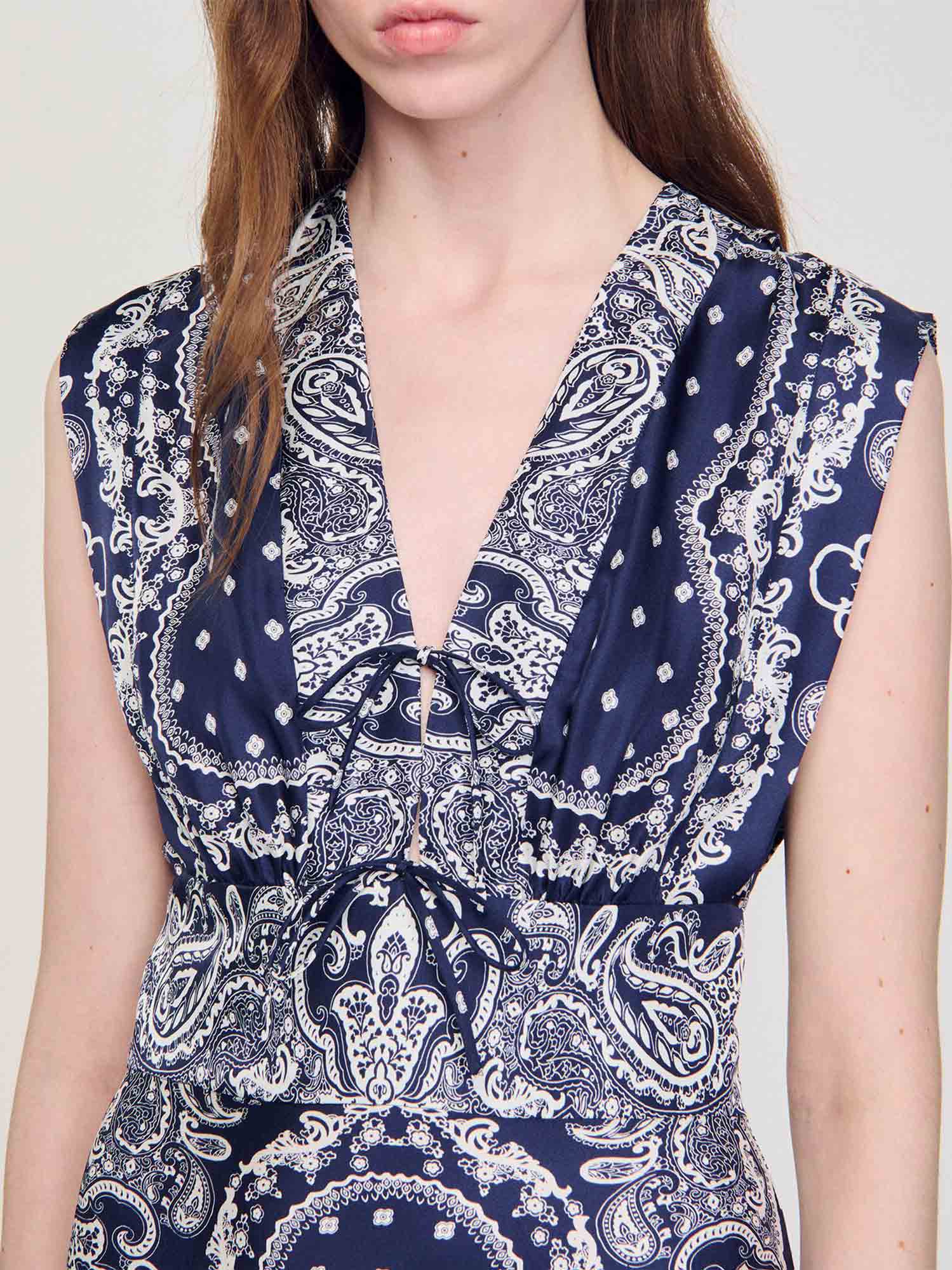 Blue / White