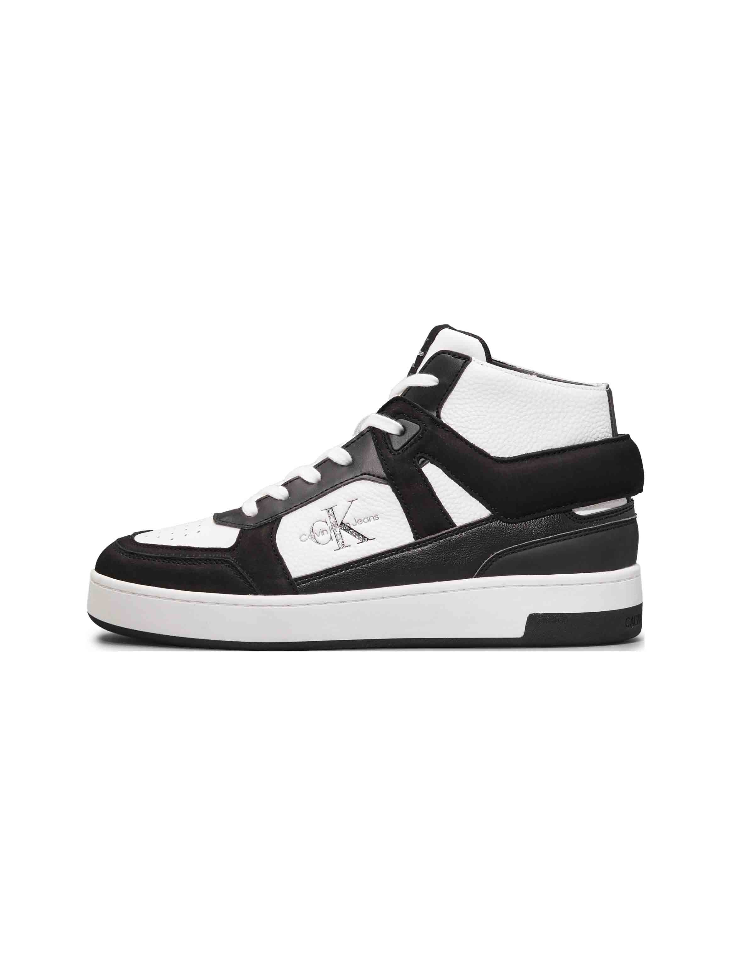 black/white