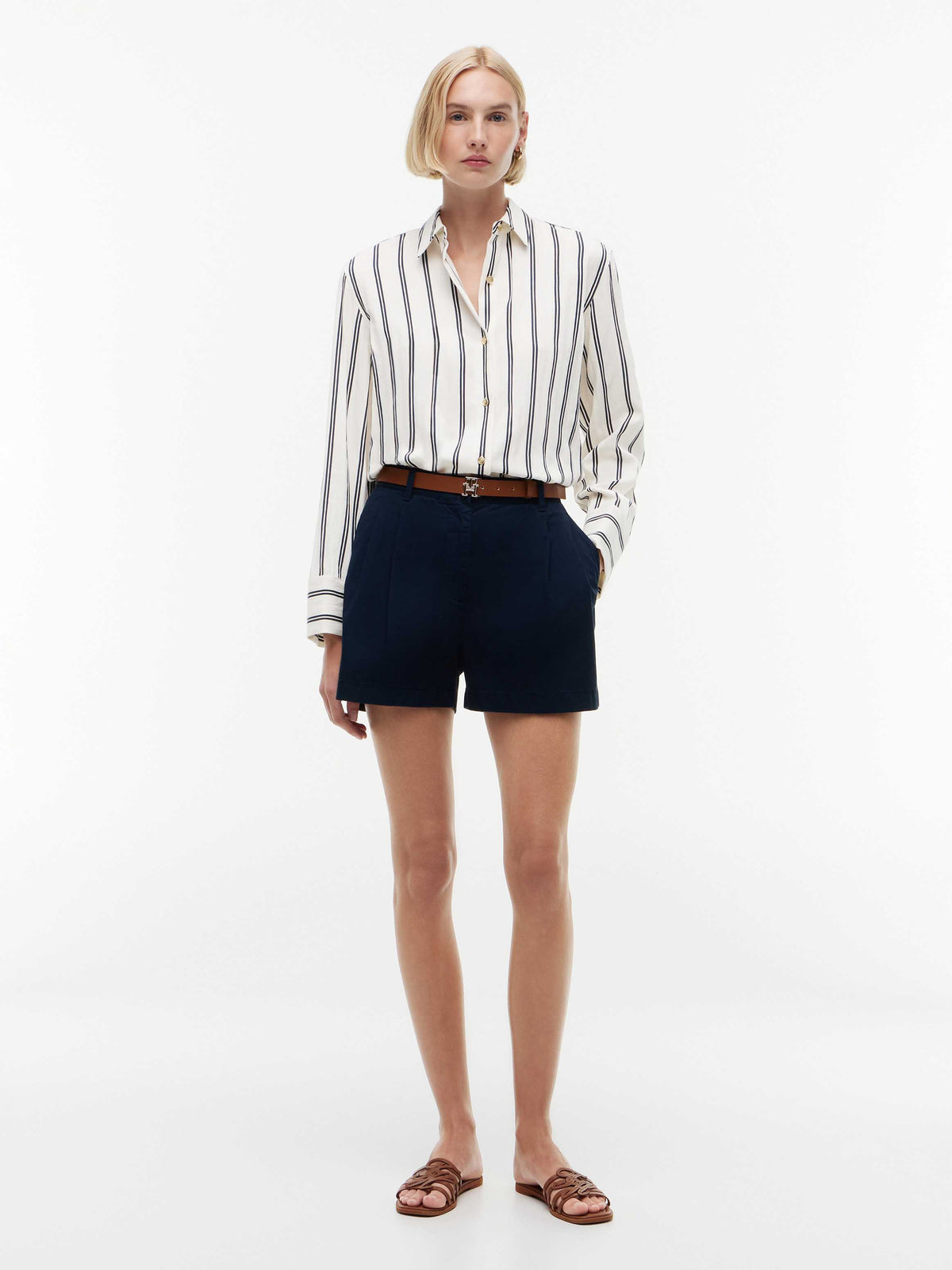 White/Black/Stripe
