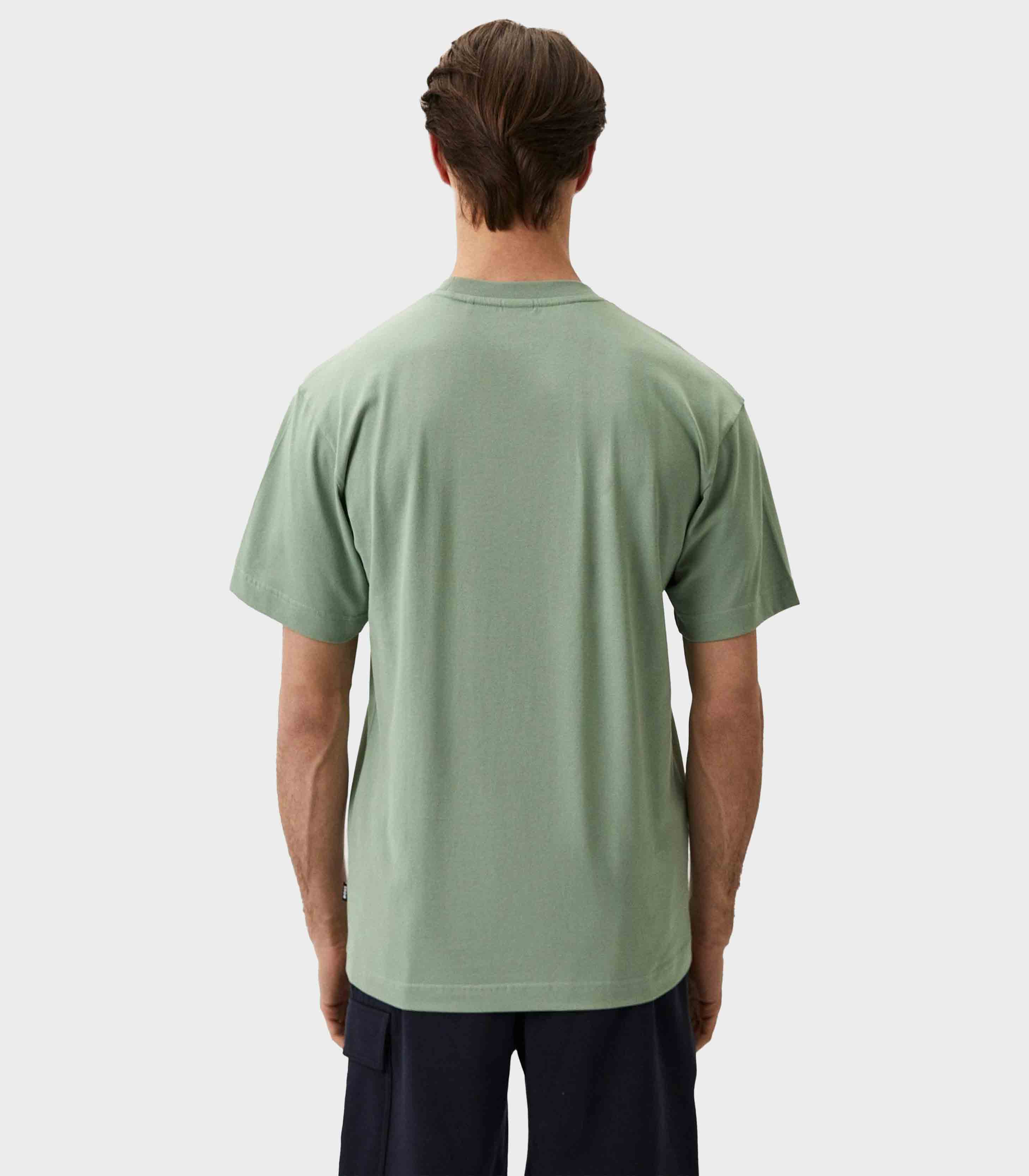 medium green