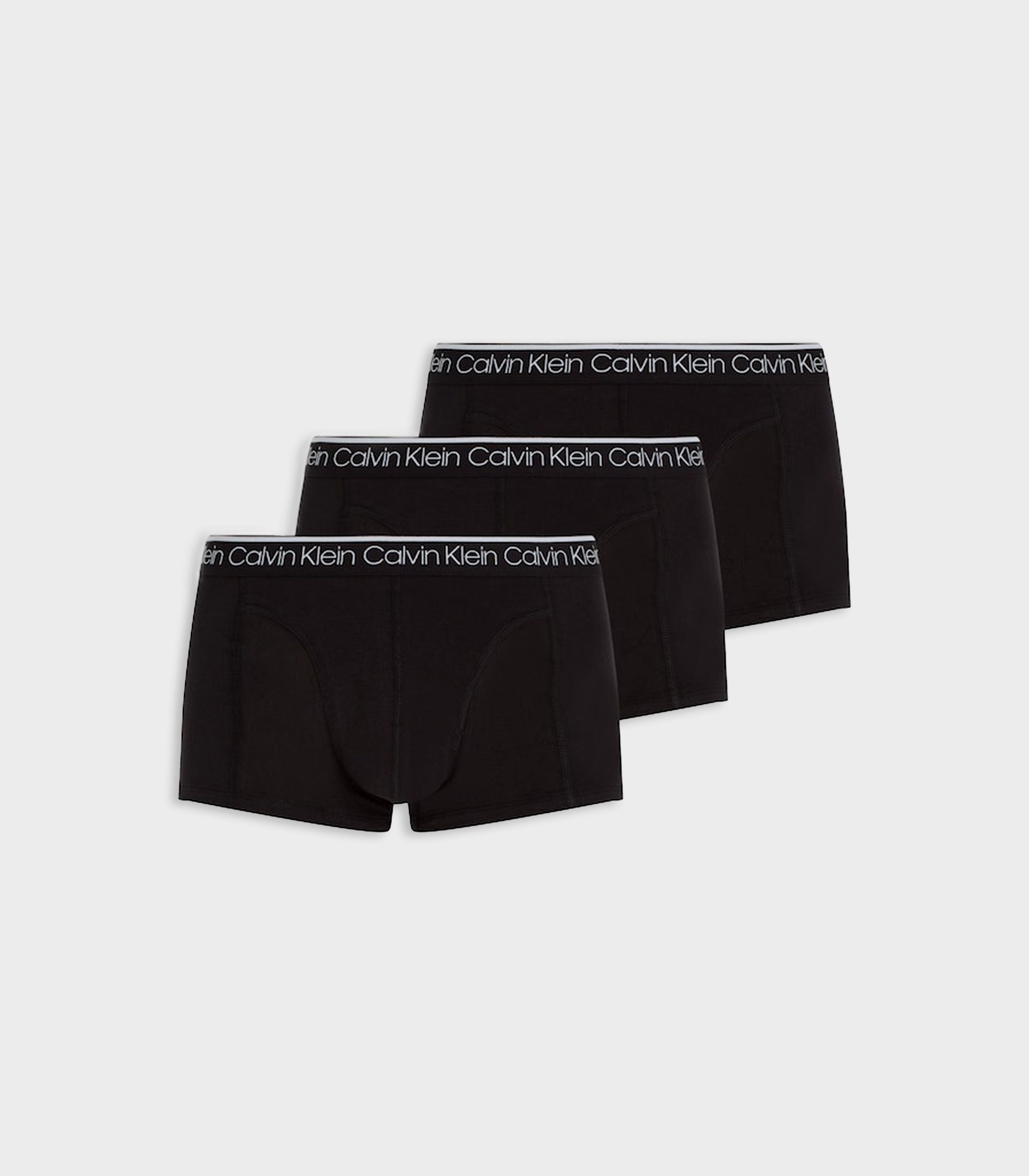 black/black/black