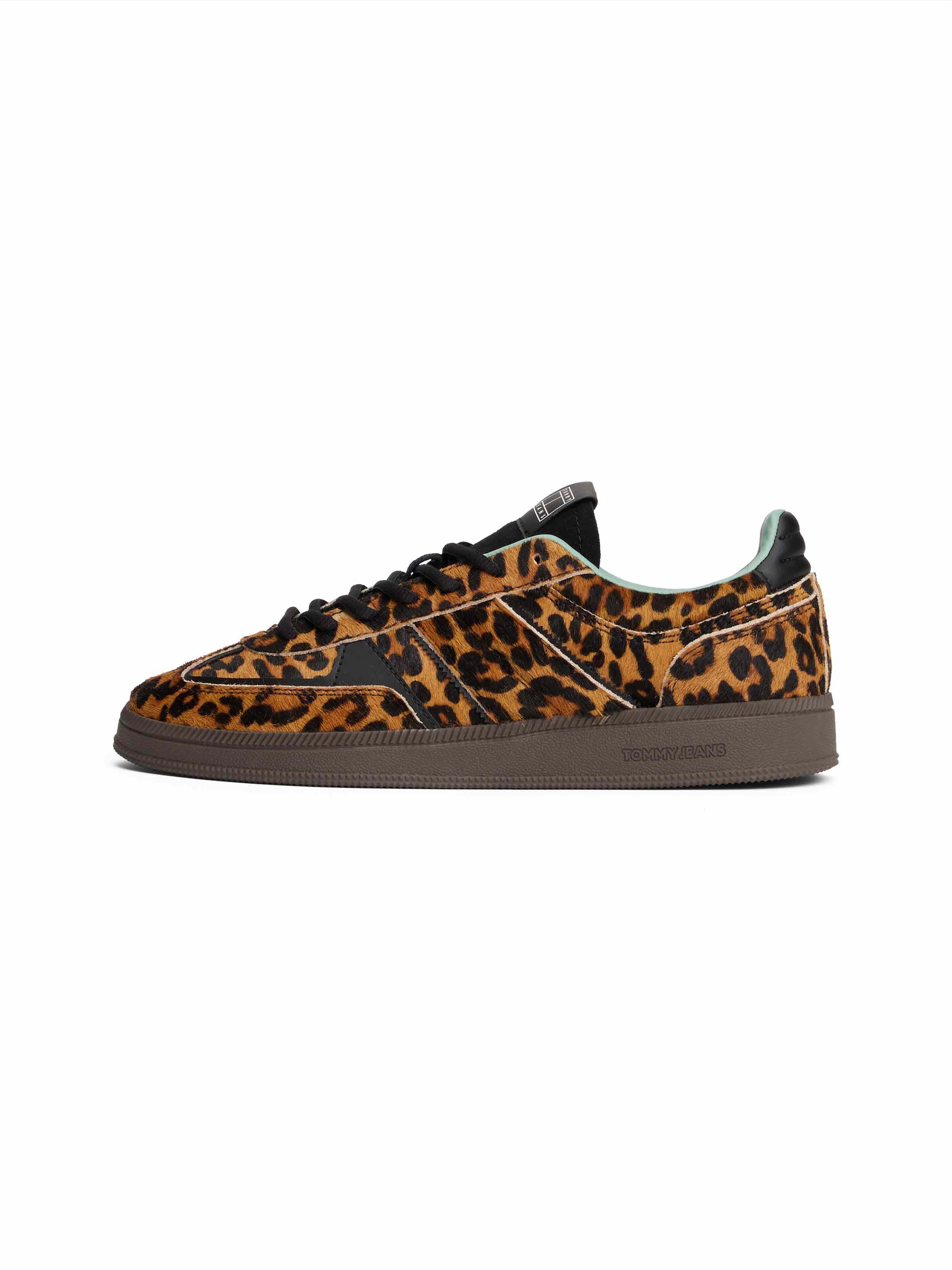 Ivory/Leopard