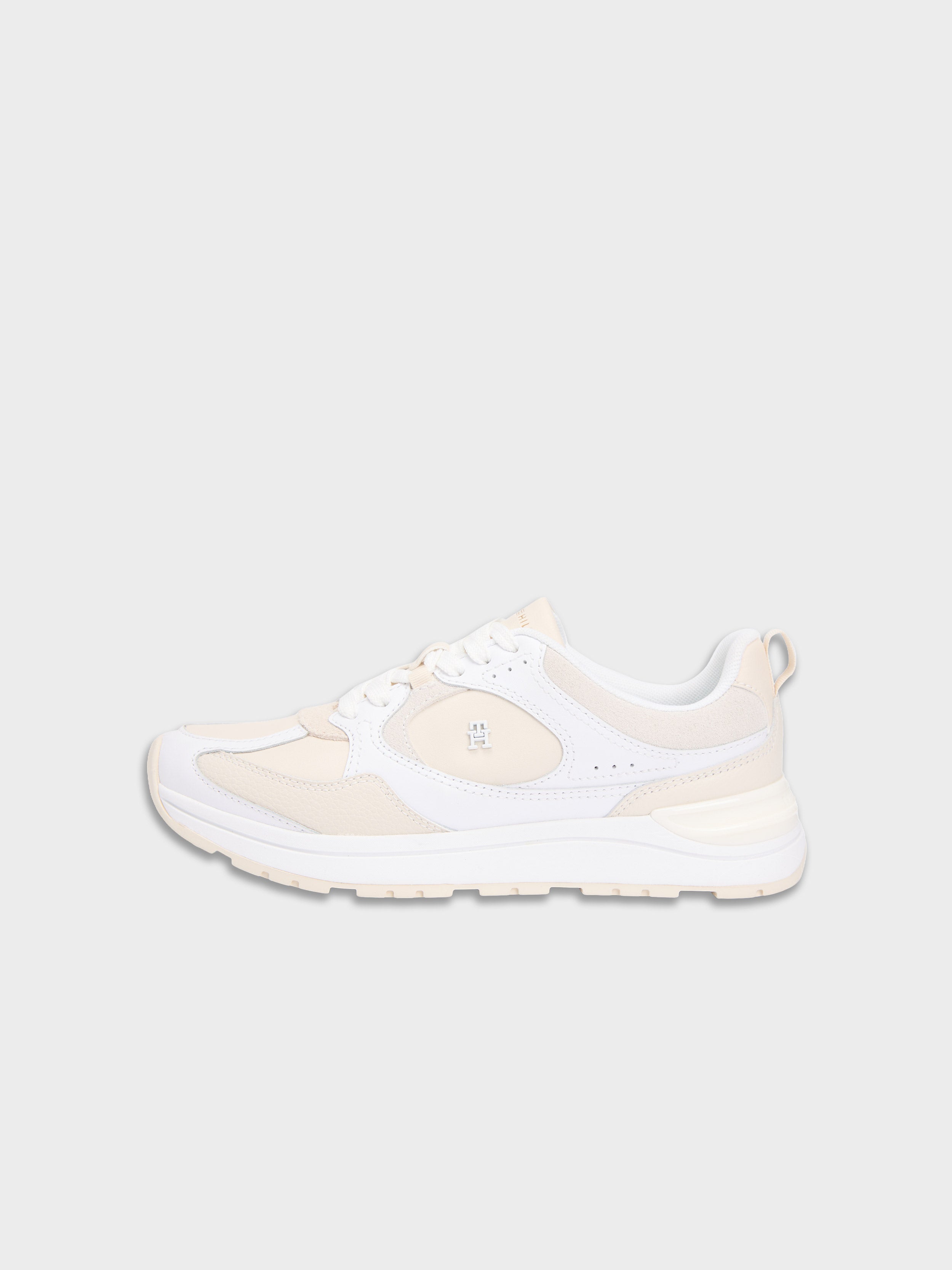 White/Soft Cream