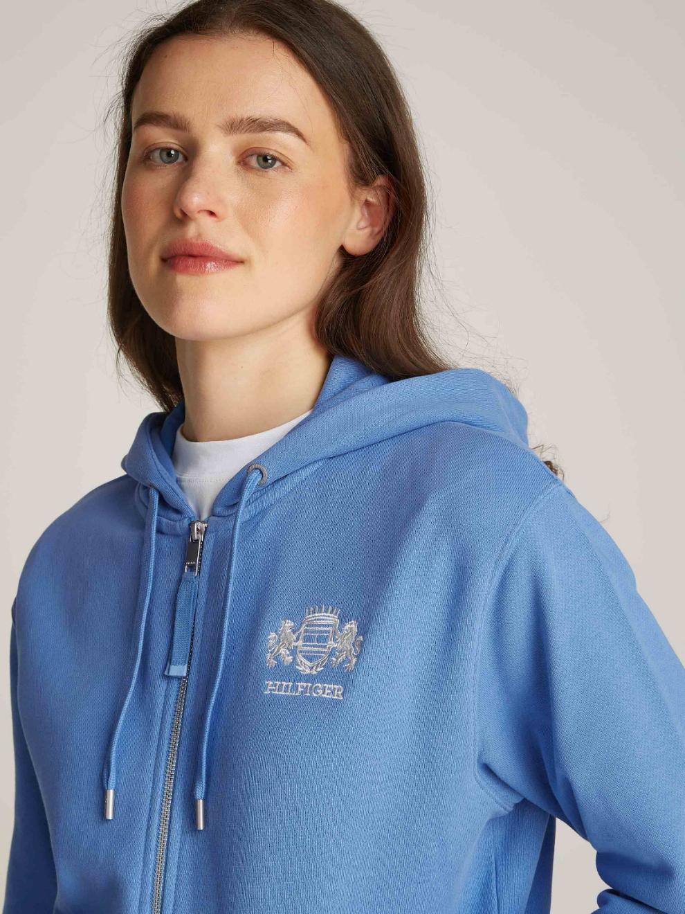 medium blue
