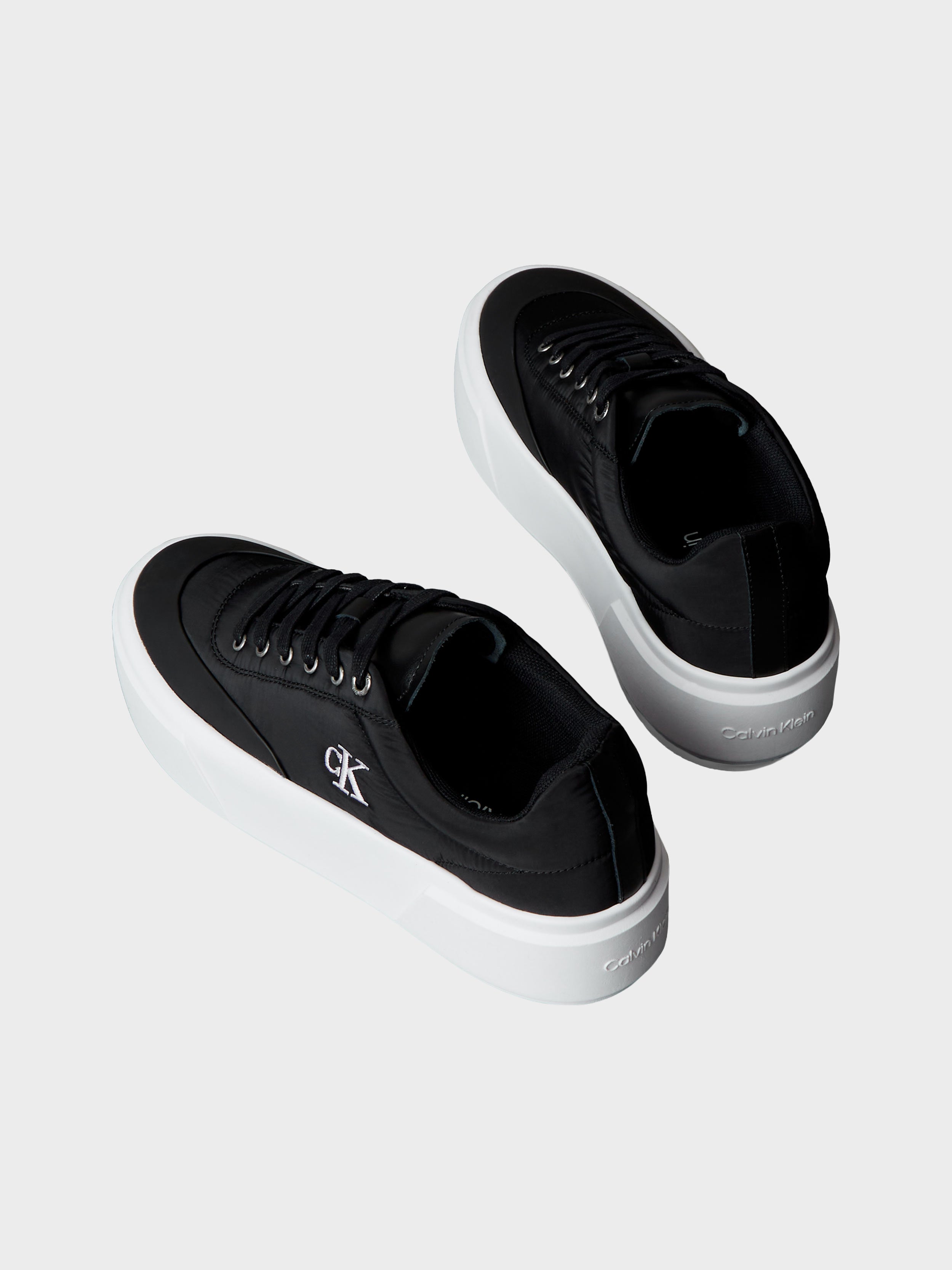black/white