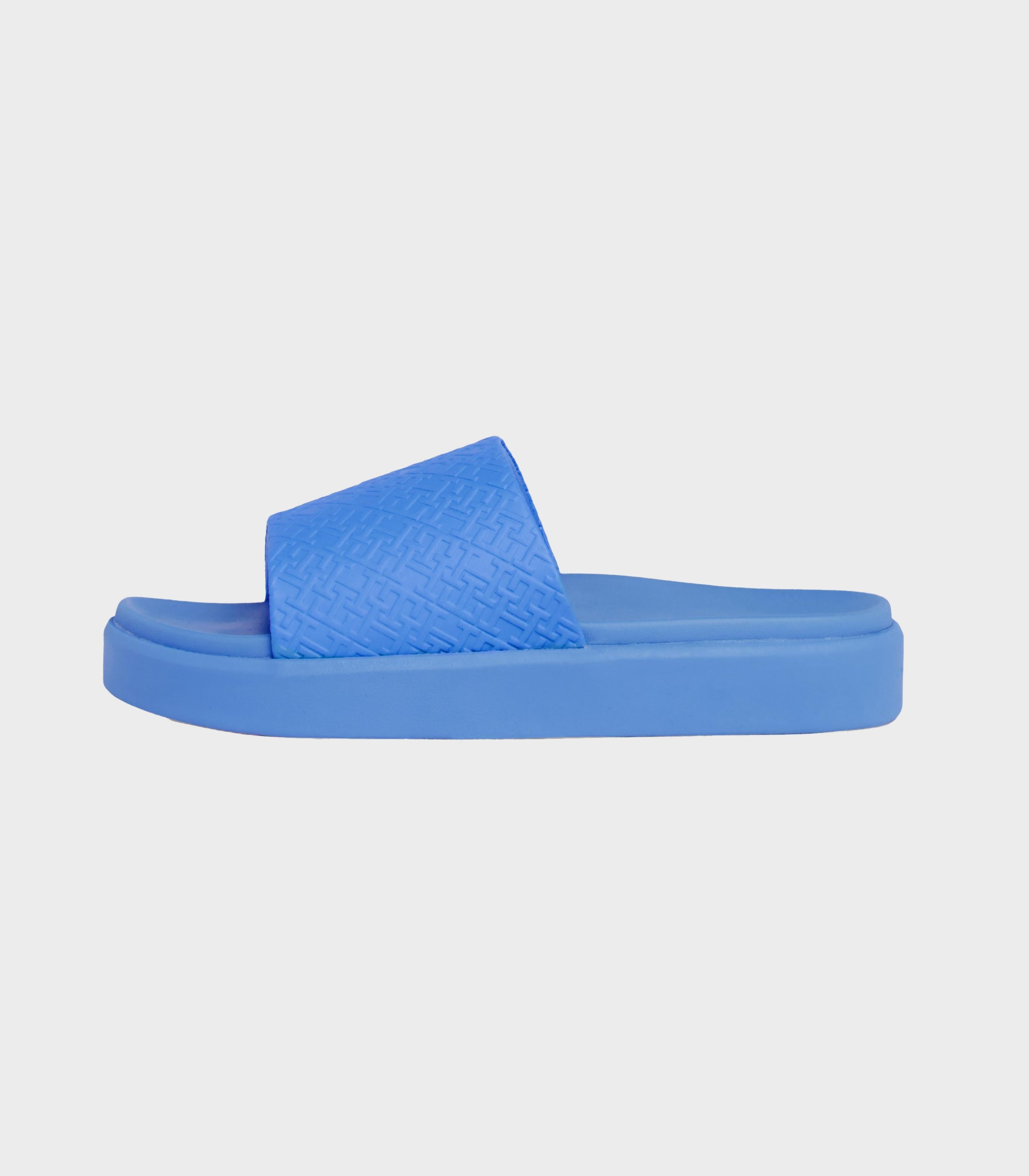 medium blue
