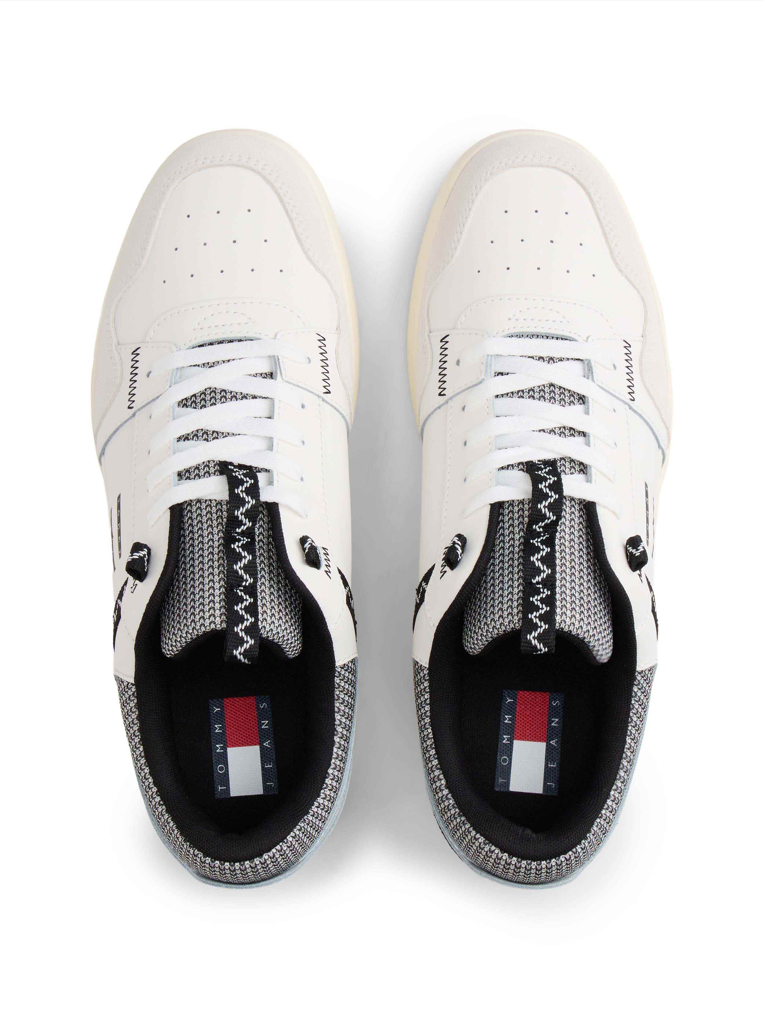 Ecru/Black
