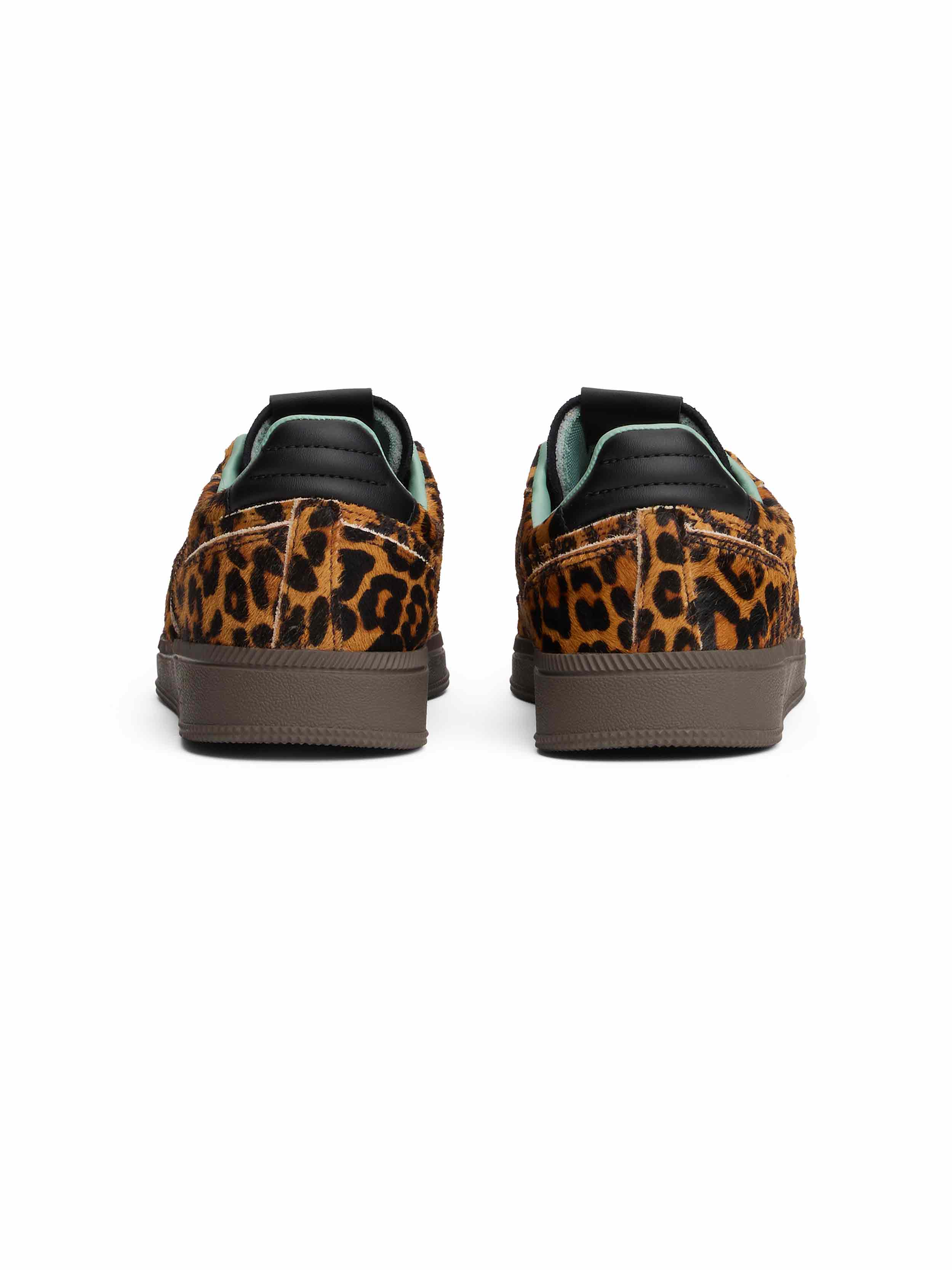 Ivory/Leopard