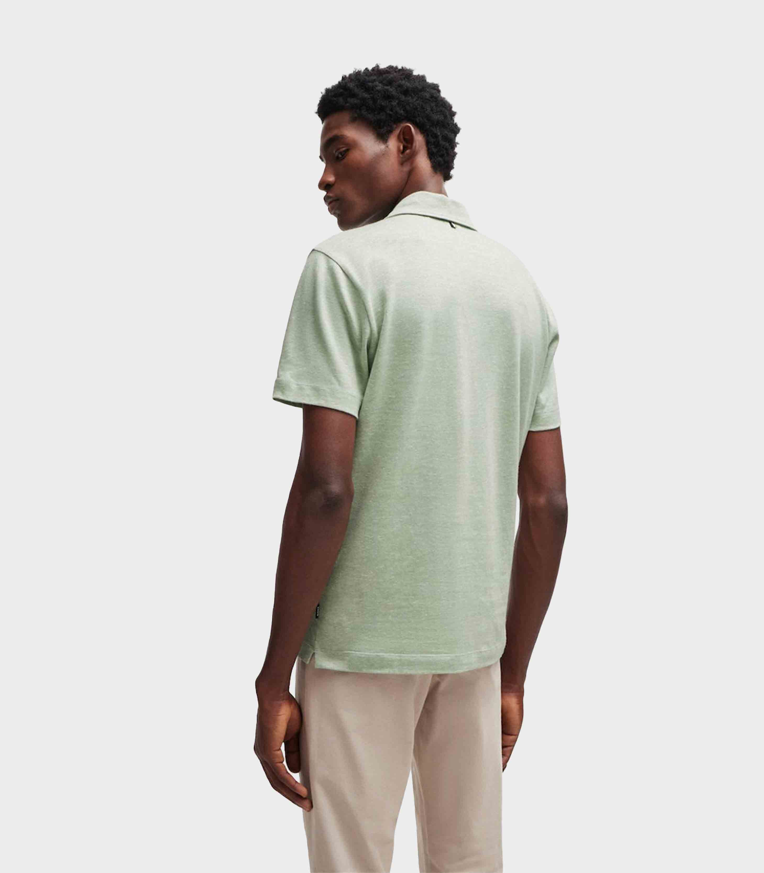 medium green