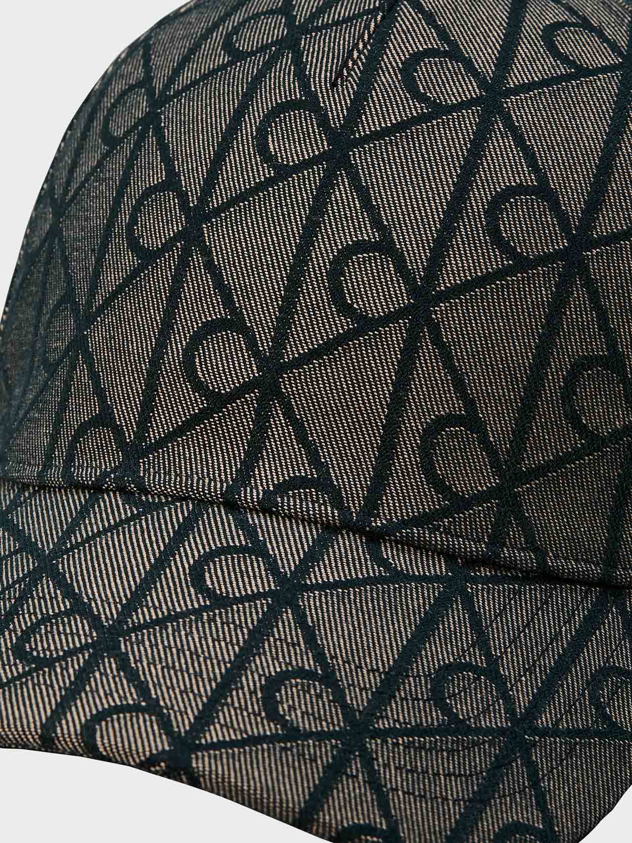 Beige / Black