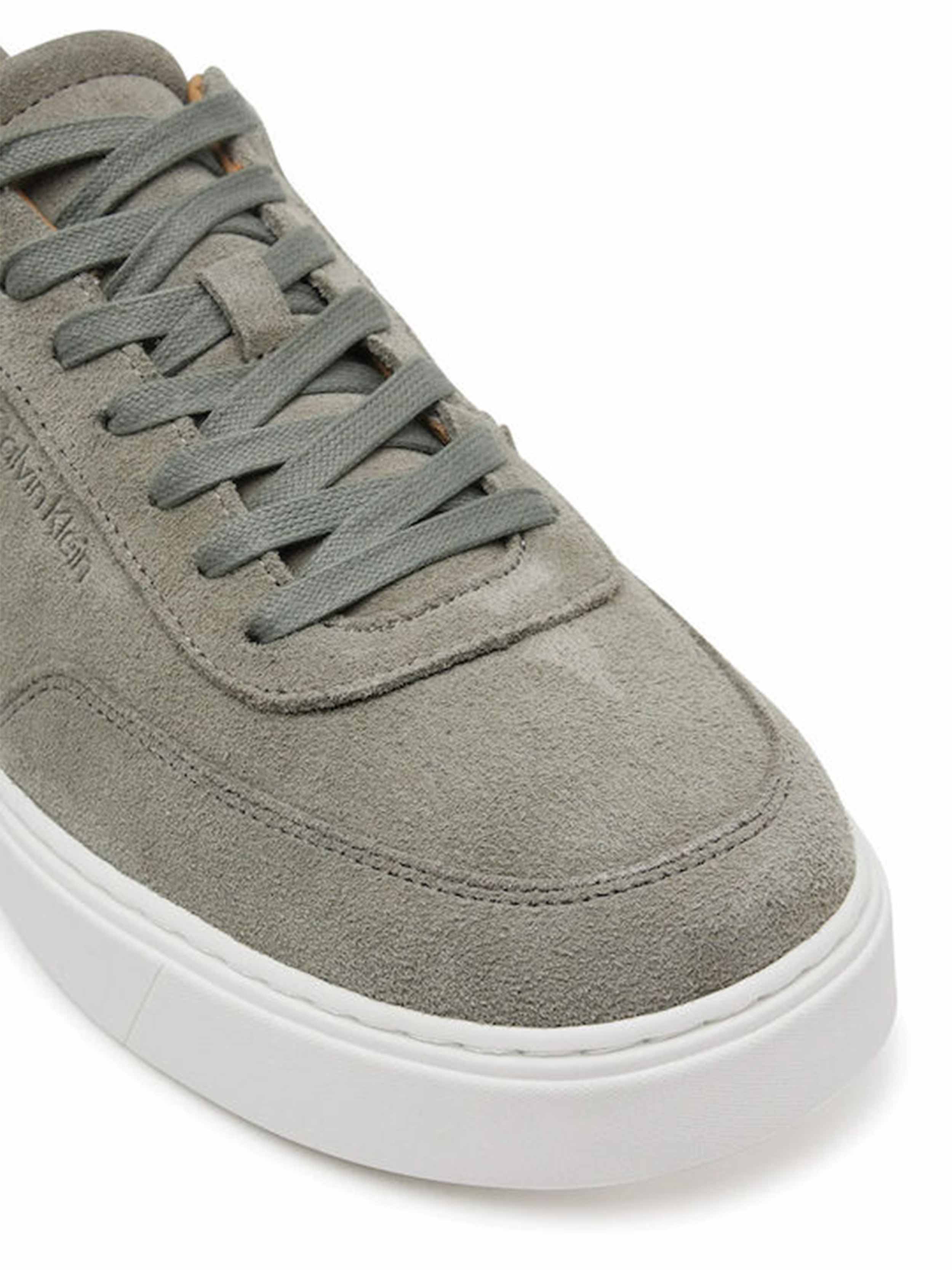 White/olive