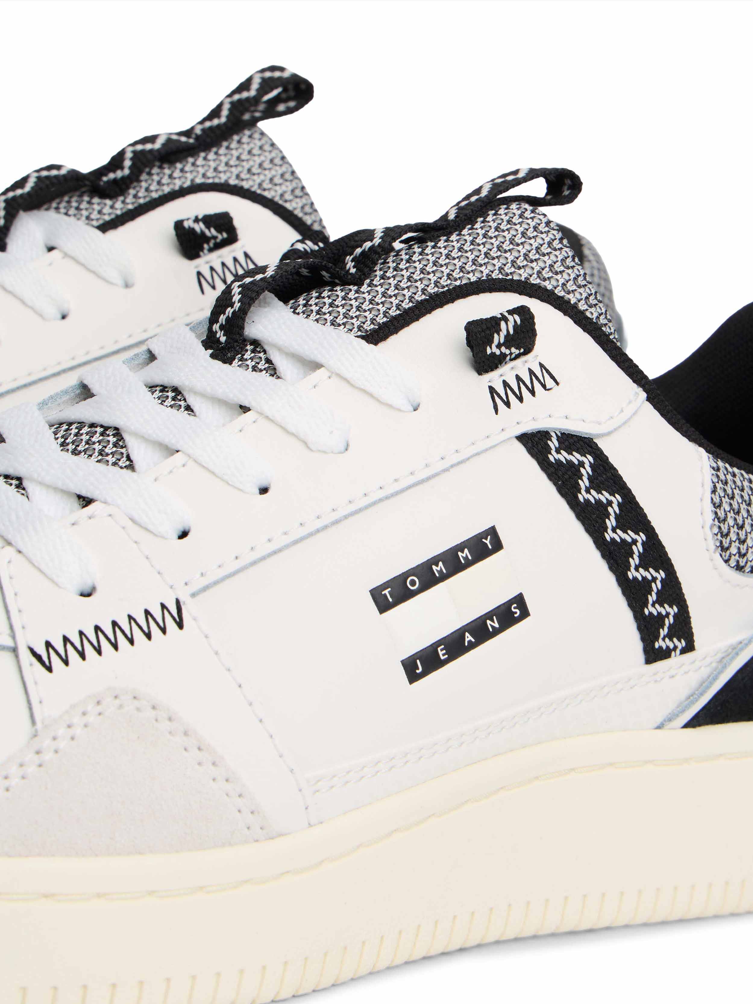 Ecru/Black