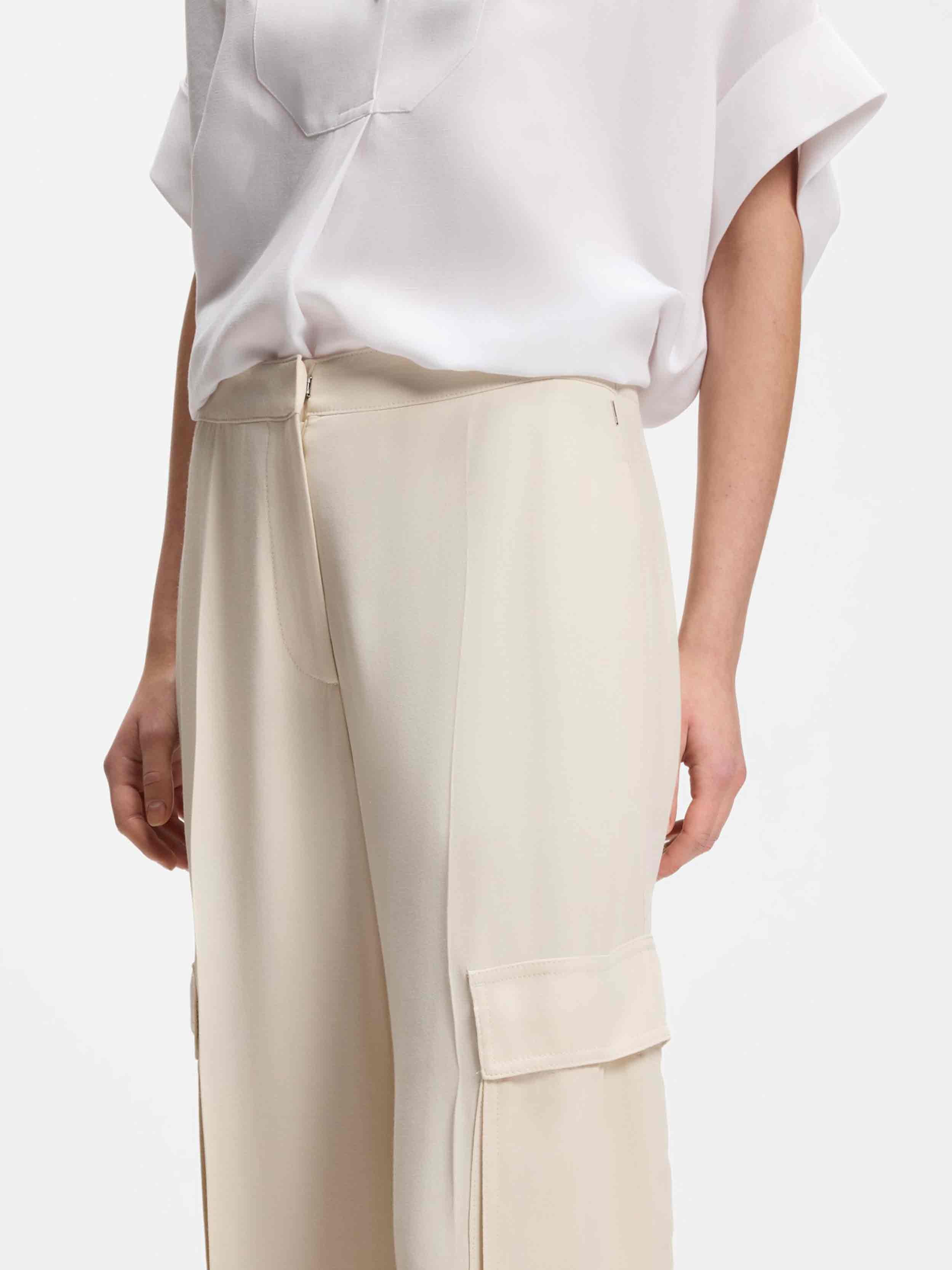 Open Beige