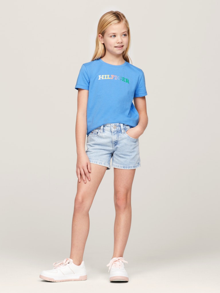medium blue