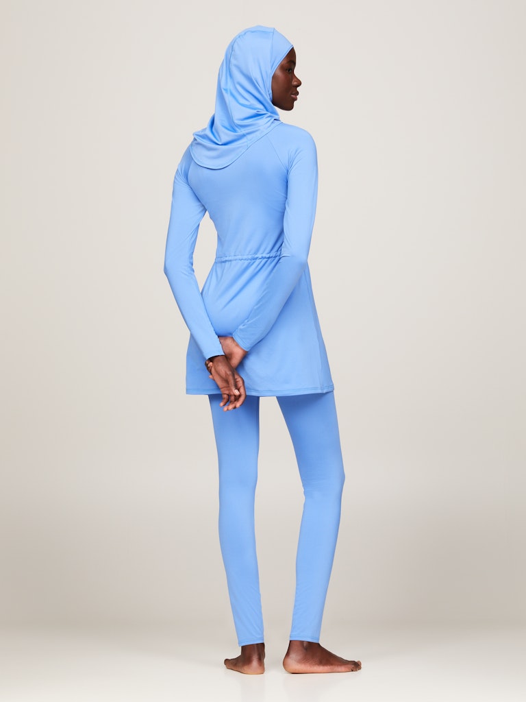 medium blue