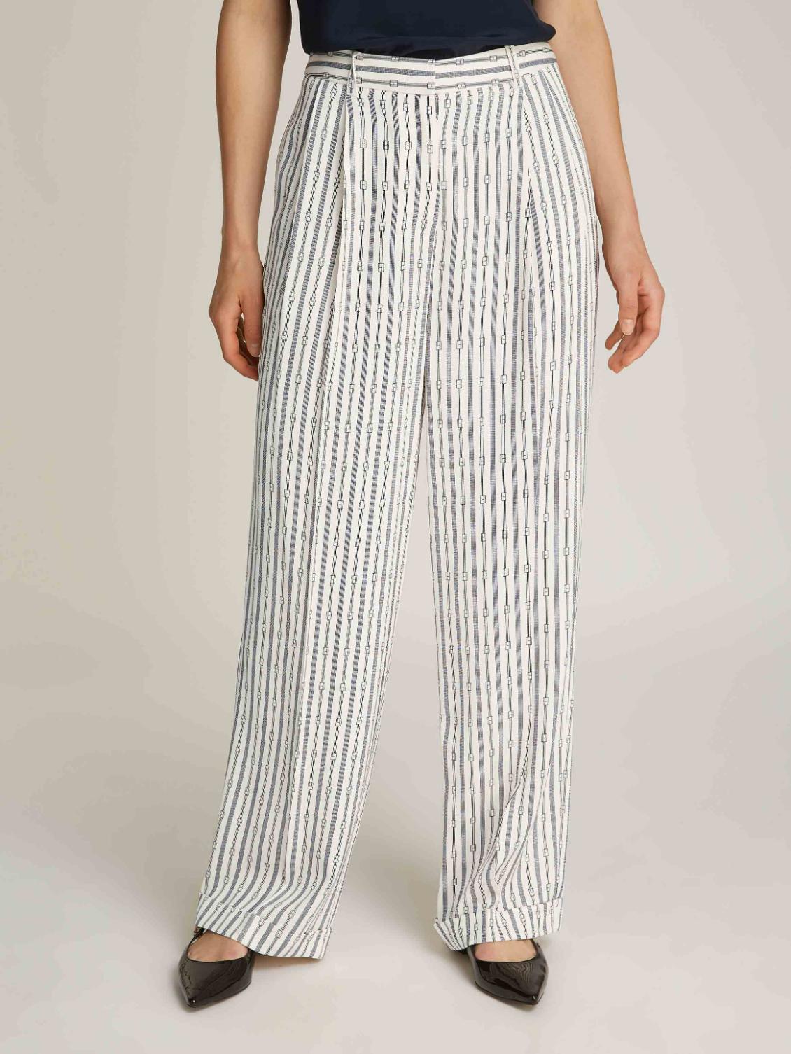 Ivory/navy