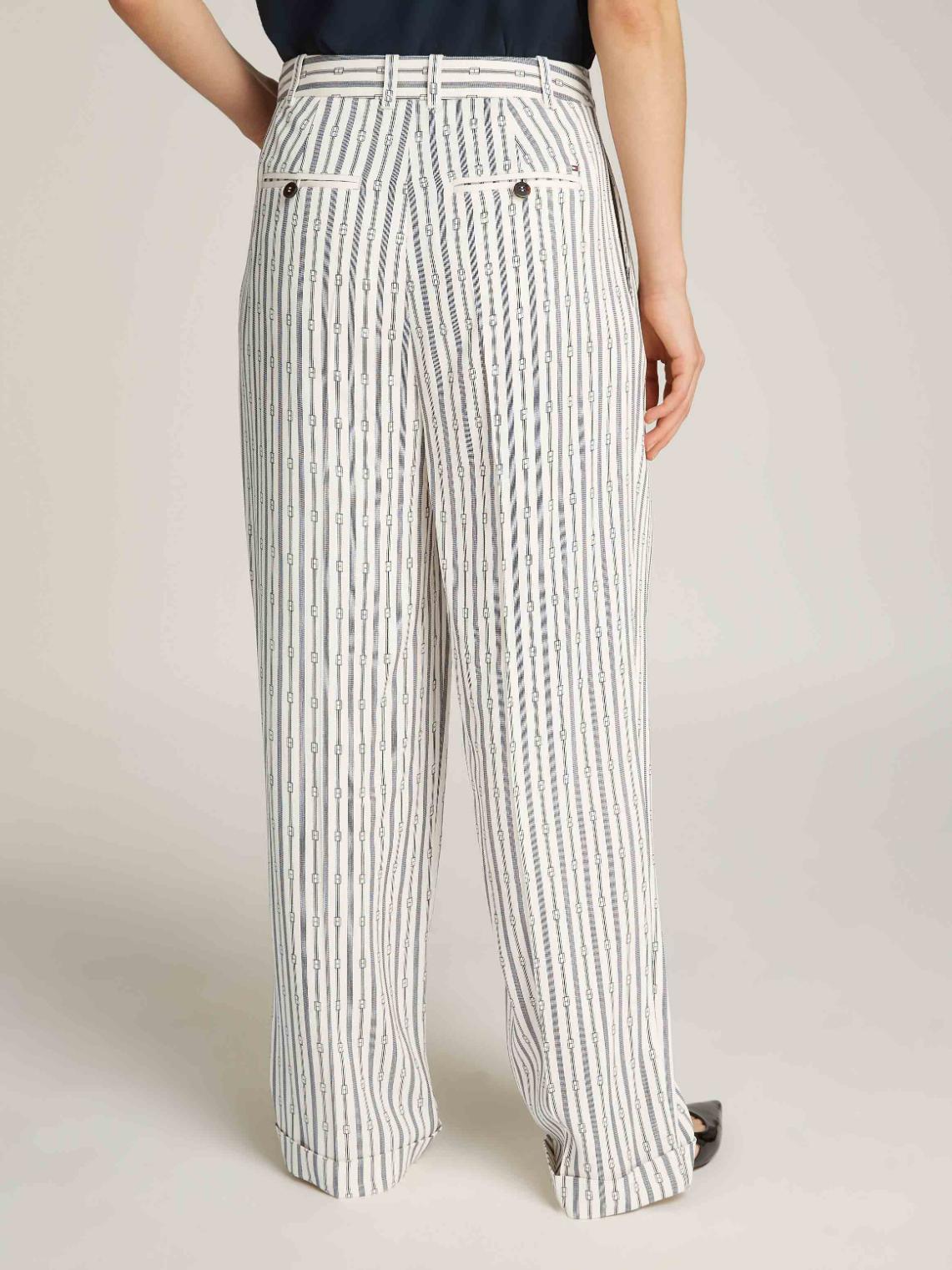 Ivory/navy