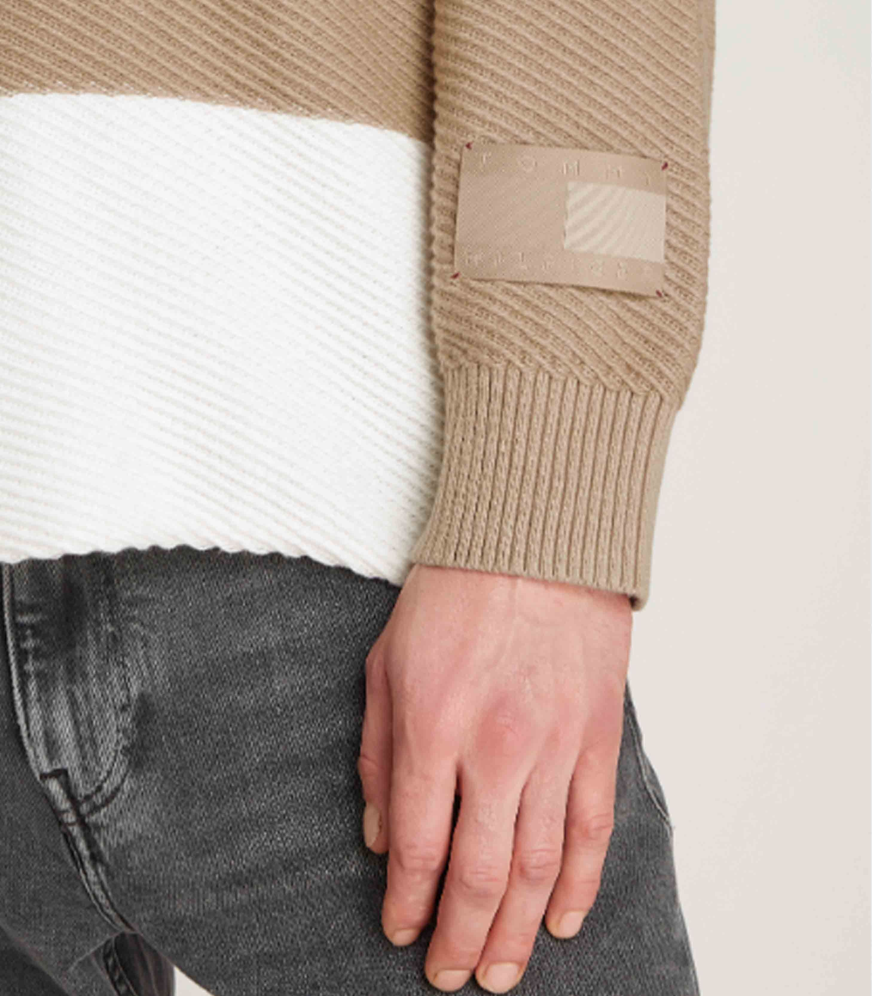 Cream / Brown