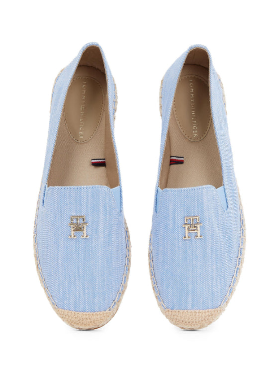 medium blue