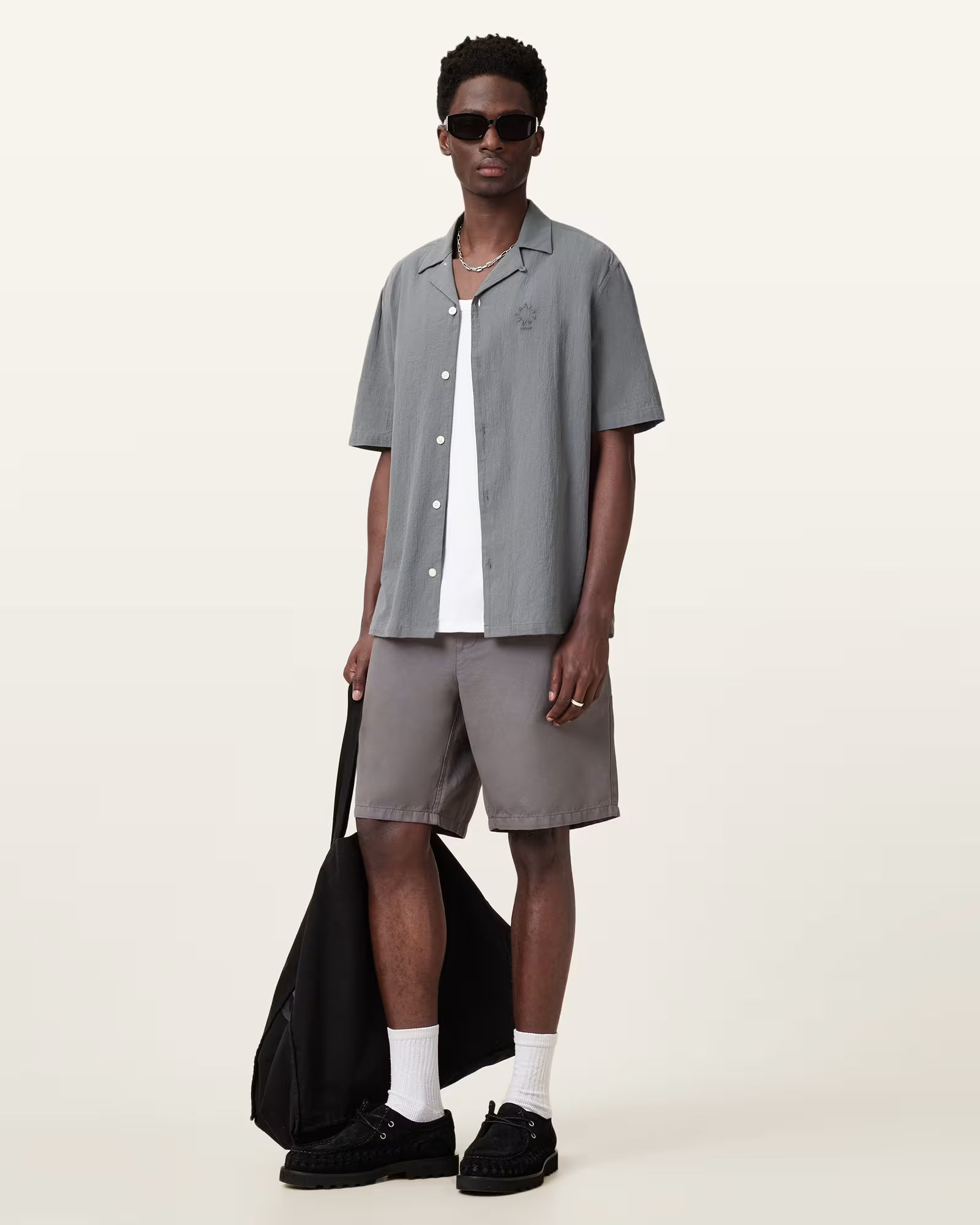 Pillar grey