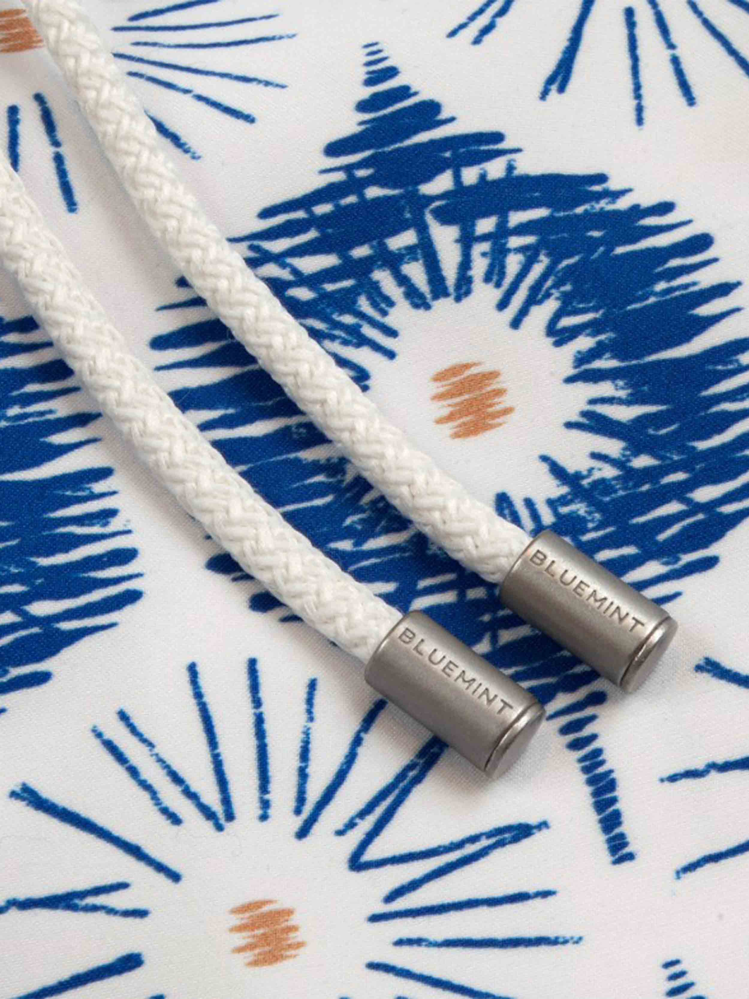 Blue / White