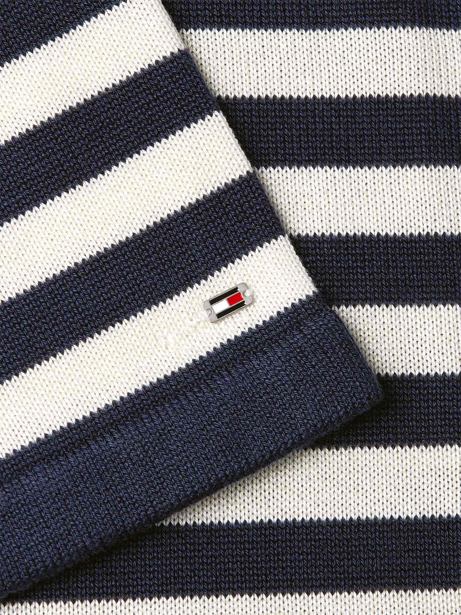 Ecru/Navy Blue